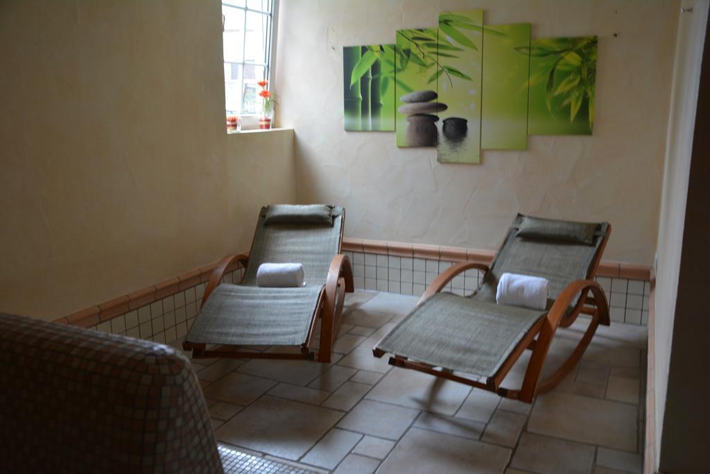 Hotel Post Jungingen Buitenkant foto
